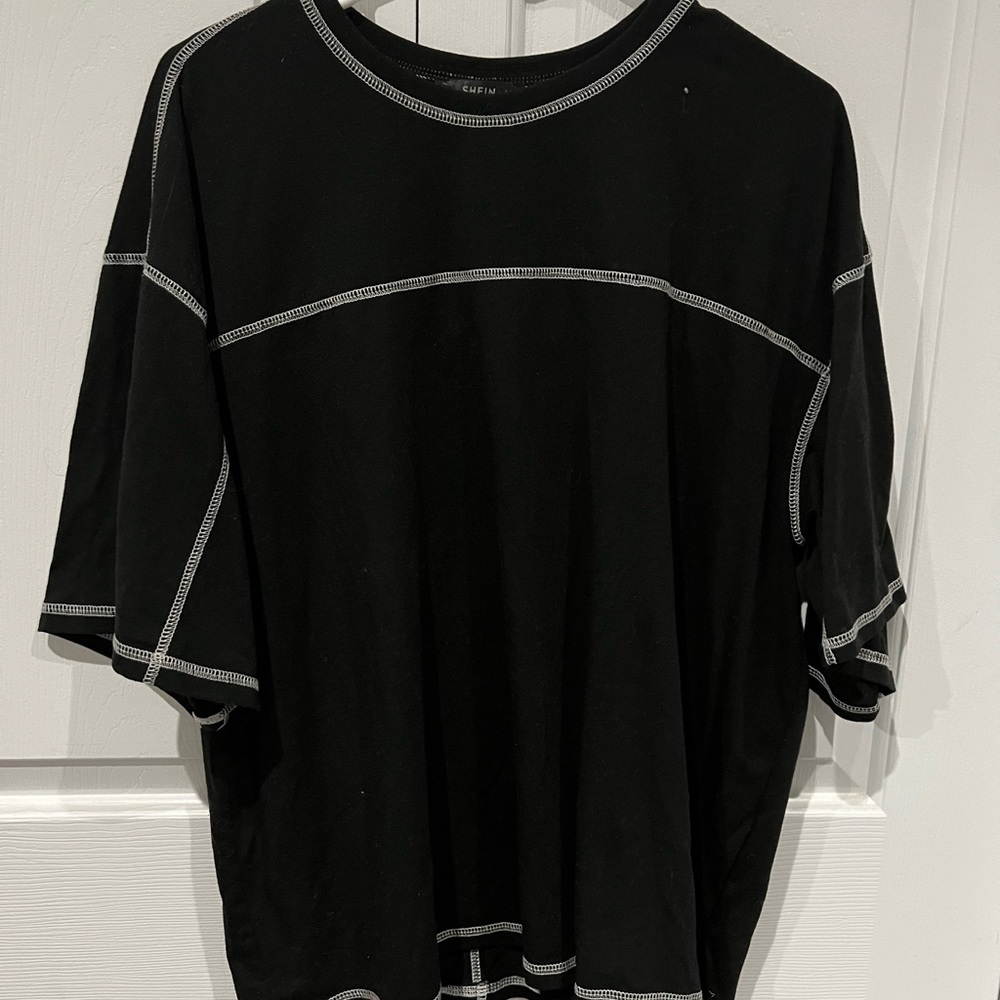 Woman’s black t shirt
